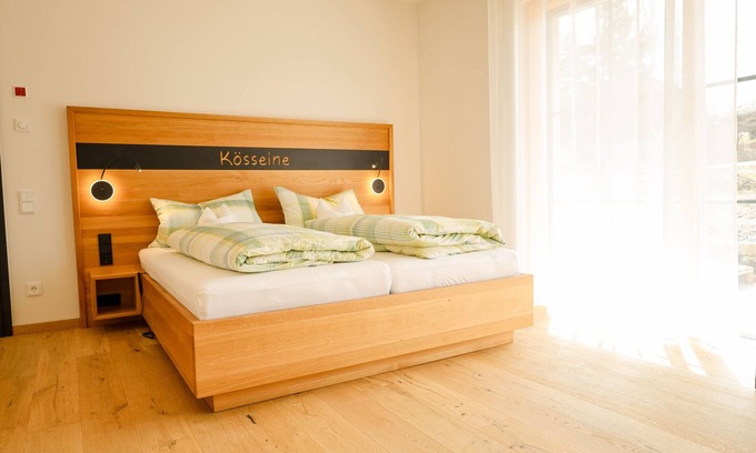 Muenchberg Appartement | Appartement-Kösseine rollstuhlgerecht-Salle de Bain amenagée