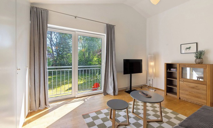 Jever Appartement | Appartement "K4 Mit Gartenblick" avec terrasse privée, jardin partagé et Wi-Fi