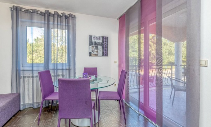 Cancini Appartement | Appartement 1 Chambre Kardumovic I Violet au Rez-de-Chaussée