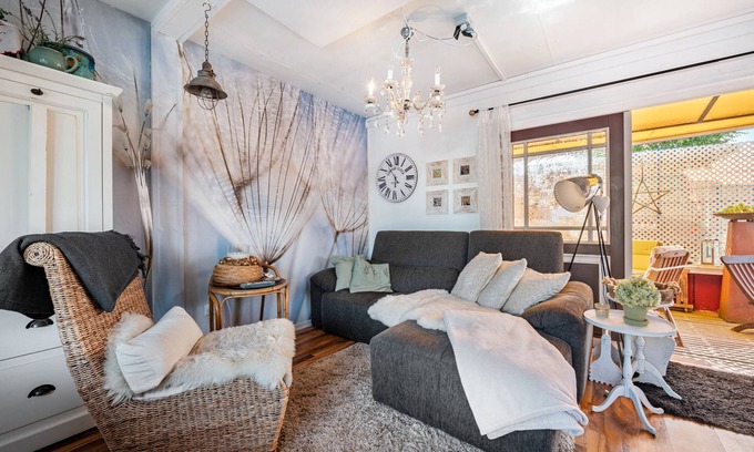 Erichshof Appartement | Apartment 'Kleine Oase Stuhr Im Container E G' with Shared Terrace, Shared Garden and Wi-Fi
