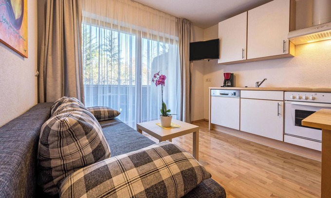 Naz Appartement | Appartement "Klementhof Nr 3" avec vue sur les montagnes, piscine, Wi-Fi, balcon et jardin