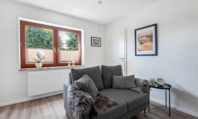 Weddingstedt Appartement | Apartment 'Koll' with Wi-Fi