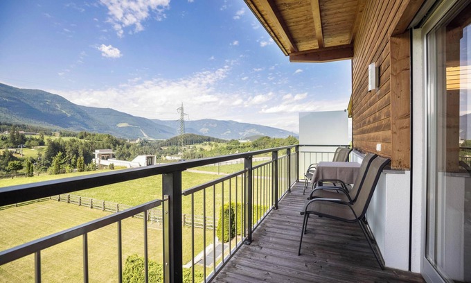 Perca Appartement | Appartement "Kronsun - Glück" avec vue sur les montagnes, Wi-Fi, 3 balcons et jardin