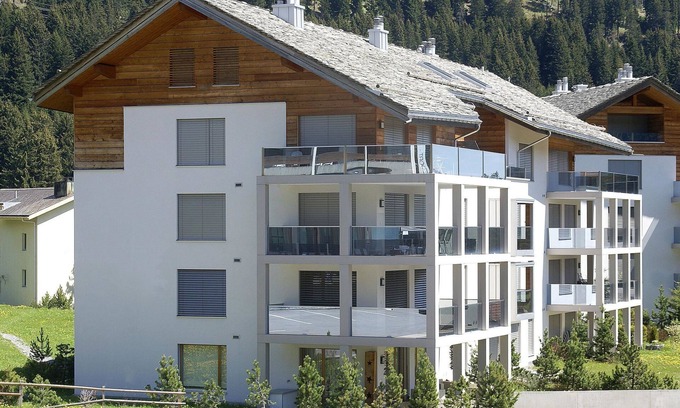 Valbella Appartement | Appartement Kulm 2 by Interhome