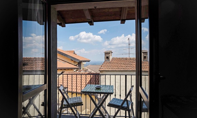 Massino Visconti Appartement | L'appartement "La Casa di Annibale" convient aux grandes familles ou aux groupes d'amis.