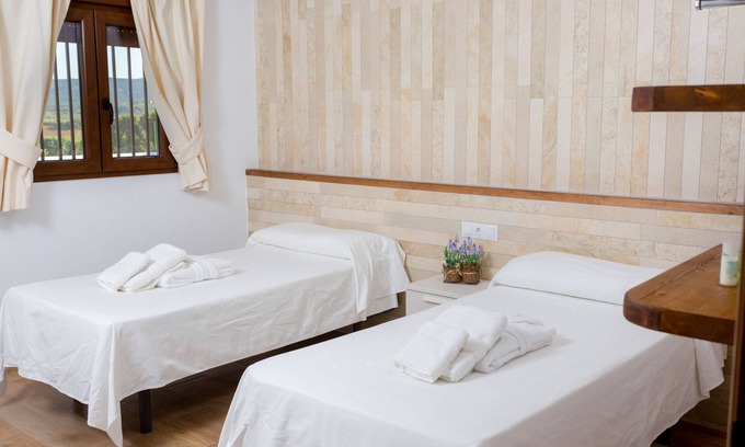 Chiclana de Segura Appartement | Appartement 'La Teja 4' avec vue sur les montagnes, Wi-Fi et climatisation