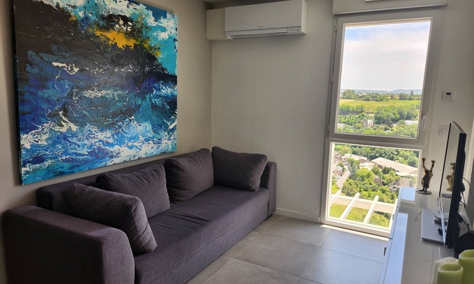 Rodez Appartement | Apartment La Luz Equinoxe 5 minutes from Rodez city center. Quiet and close by!