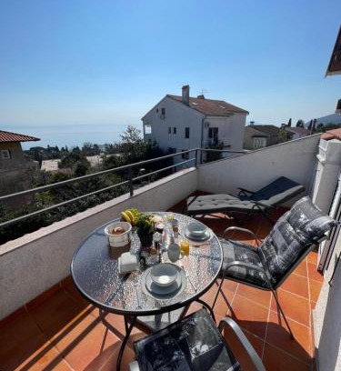 Ika Appartement | Apartment Lady Daniela mit Meerblick in Lovran