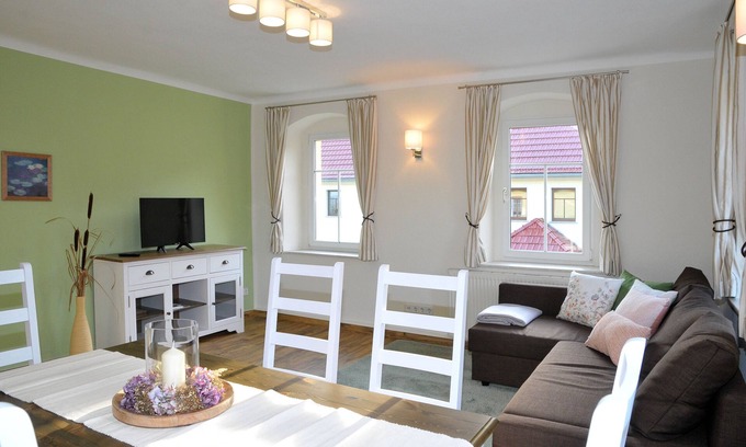 Meissen Appartement | Appartement "Landliebe" avec piscine et sauna dans une cour à 3 faces restaurée