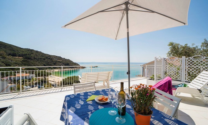 Cavoli Appartement | Appartement "Le Sirene Bilo 5" près de la plage avec terrasse partagée et Wi-Fi