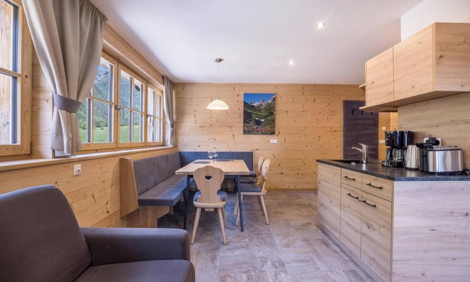 Valles Appartement | 'Lechnerhof Schöne Aussicht' près de la station de ski avec vue montagne, Wi-Fi, balcon et jardin