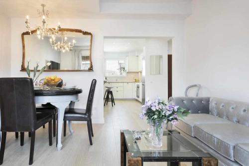 Sant Marti de Provencals Appartement | Apartment Leonor