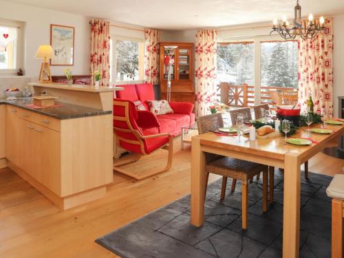 Champex-Lac Appartement | Apartment Les Combins apt- 23 by Interhome