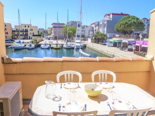 Port Rive Gauche Appartement | Apartment Les Méridiennes by Interhome