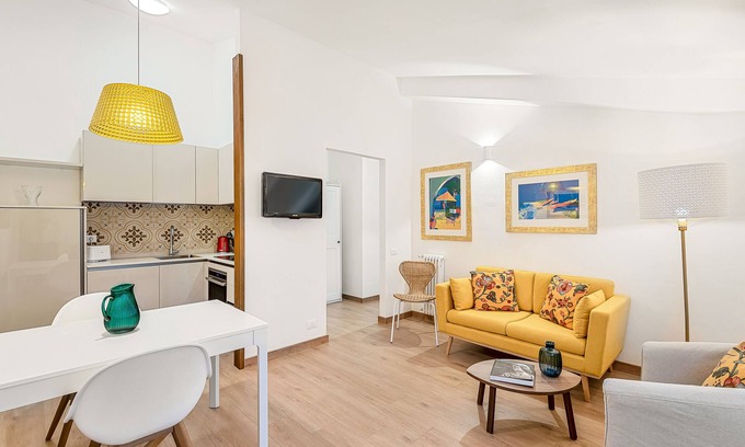 Pedona Appartement | Appartement "LIBECCIO" finement meublé, dans le vert
