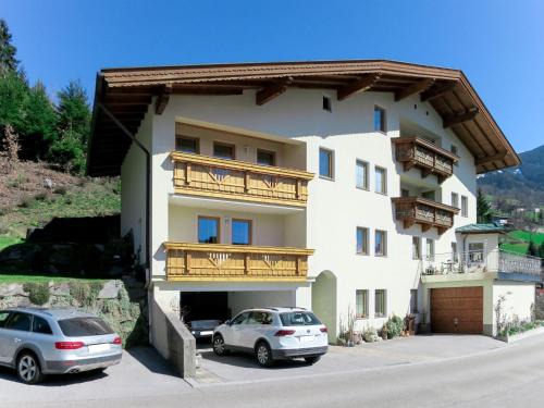 Stummerberg Appartement | Apartment Lisi by Interhome