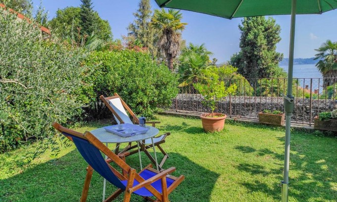 Belgirate Appartement | Apartment Lo Scoiattolo by Interhome