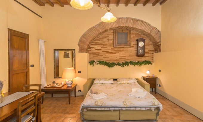 Chianni Appartement | Appartement 'Loft De' Riccardi' avec Wi-Fi et climatisation