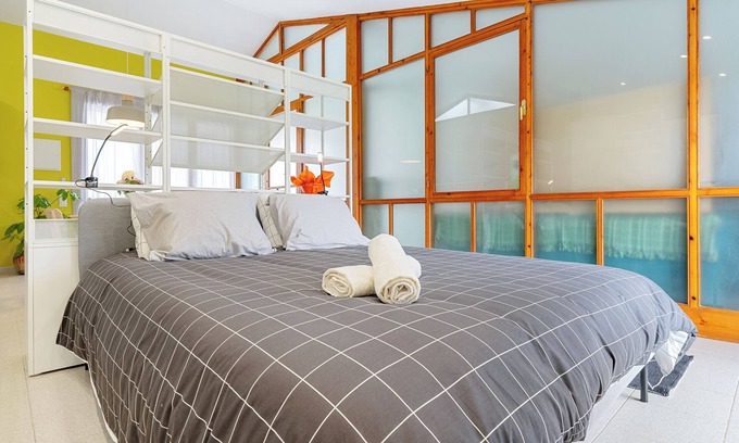 Bellvey Appartement | Appartement "Loft El Til-ler" avec terrasse privée et Wi-Fi
