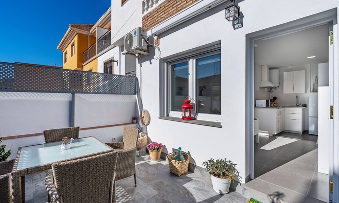 Melegis Appartement | Appartement 'Loft A'ca La Puri En Melegís' avec terrasse privée, Wi-Fi et climatisation.