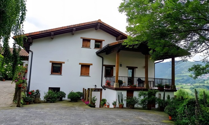 Olaskoegia Appartement | Appartement 'Lokate 2 Habitaciones' avec vue sur les montagnes, terrasse privée et Wi-Fi