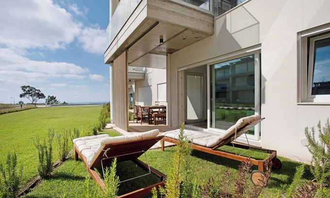 Nazare Appartement | Appartement "Luxury Boho Style Nazaré" avec vue sur la mer, piscine partagée et Wi-Fi.