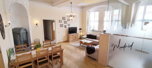 Mühlhausen Appartement | Apartment Madrid