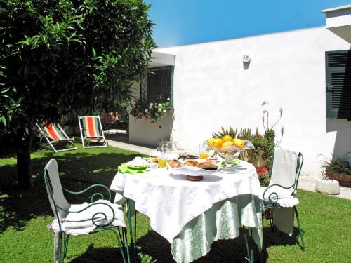 Montignoso Appartement | Apartment Mandarino by Interhome