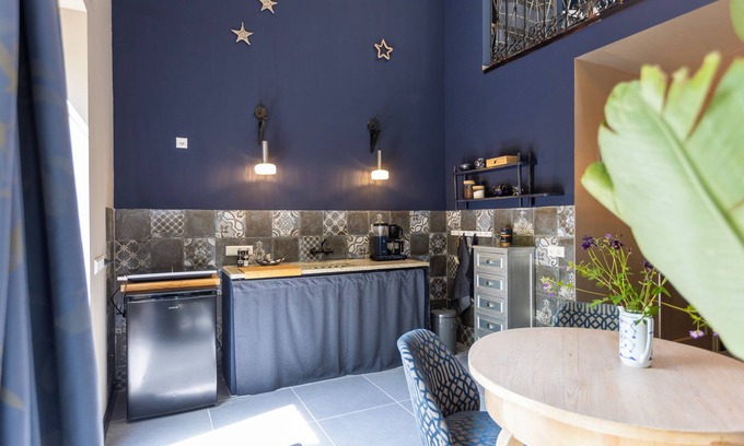 Esbeek Appartement | Apartment Maneschijn Delightful sleep in a green location near natural areas.