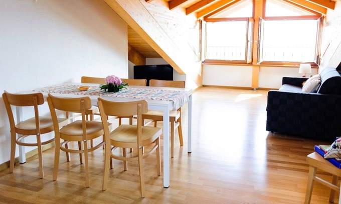 Ronzo-Chienis Appartement | Apartment 'Mansarda Ronzo' with Mountain View & Wi-Fi