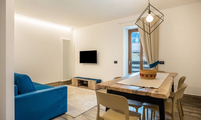 Pinzolo Appartement | Appartement "Marconi Suite" avec vue sur les montagnes, terrasse privée et Wi-Fi