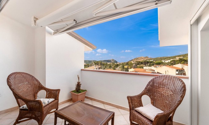 Iglesias Historic Centre Appartement | Apartment 'Mayor's House' with Mountain View, Private Terrace and Air Conditioning