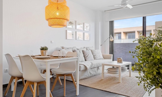 Roques Daurades Appartement | Appartement style méditerranéen à 1min plage