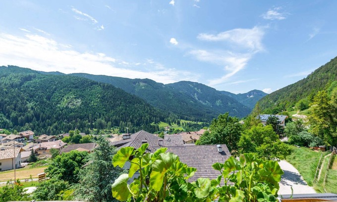 Trodena Appartement | Appartement 'Melcherhof Schwarzhorn' avec vue sur la montagne, jardin commun et Wi-Fi