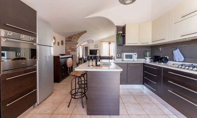 Ovest Appartement | Apartment 'Mirage' with Mountain View, Wi-Fi and Air Conditioning