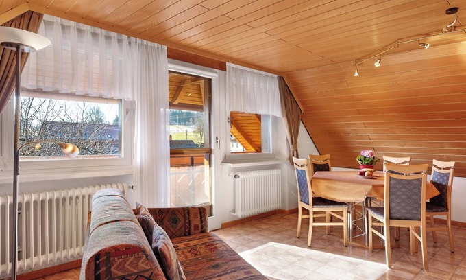 Schonenbach Appartement | Appartement 'Mit Balkon, 60qm' avec vue sur les montagnes, jardin partagé et Wi-Fi