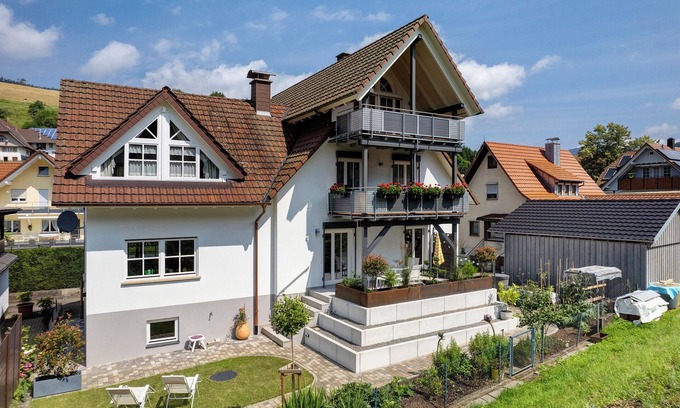 Oberharmersbach Appartement | Appartement "Moderner Schwarzwaldtraum" avec terrasse privée, jardin partagé et Wi-Fi