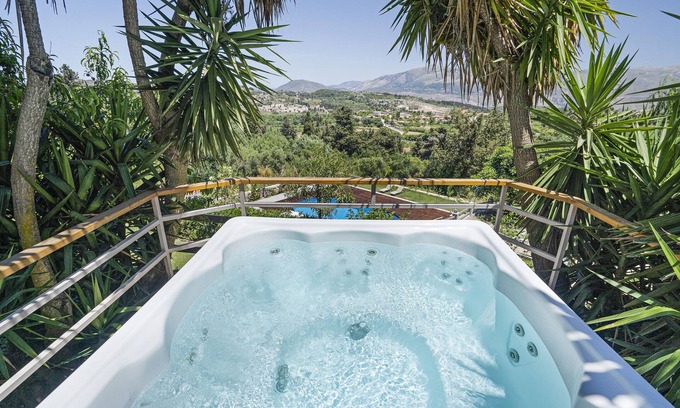 Kalata Appartement | Apartment 'Monte Verde 104' with Sea View, Wi-Fi and Air Conditioning