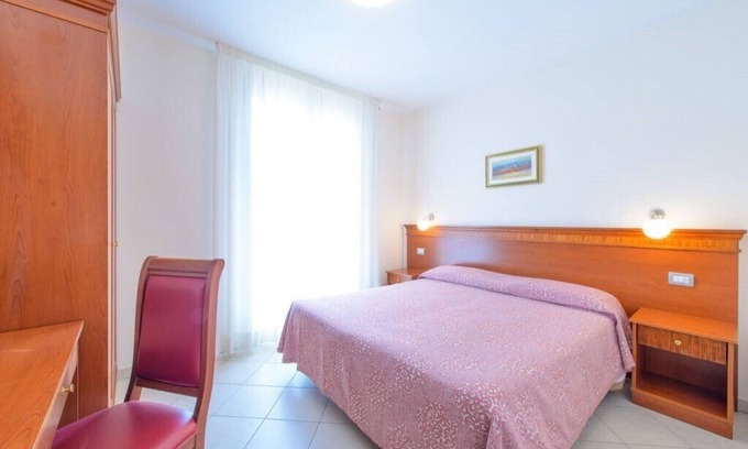 Viserbella Appartement | APPARTEMENT 2 PIÈCES N ° 4, AVEC GRANDE VUE MER SUR BALCON, CLIMATISÉ ET PARC