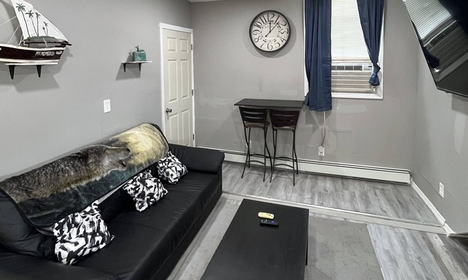 Hillside Appartement | Apartment near Airport