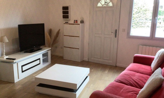 Boutigny Appartement | Appartement à Proximité Disneyland paris . et du golf de boutigny avec terrasse