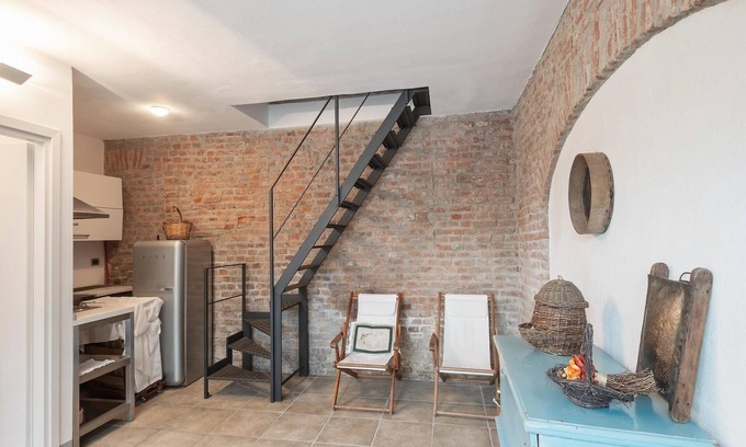 Stagno Lombardo Villa | Demeure א Stagno Lombardo avec jardin