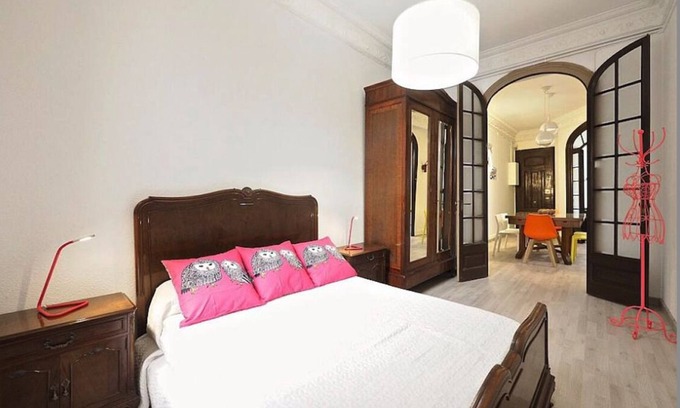 Hostafrancs Appartement | Apartment Near Plaza España ideal for Groups and Families