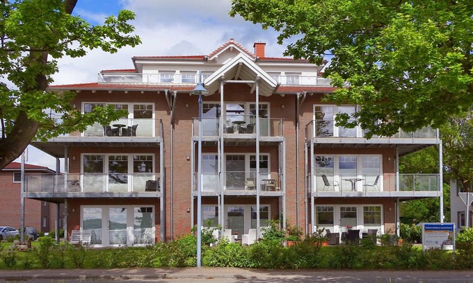Lauterbach Appartement | Apartment near the harbor with sea view - Hafenresidenz Lauterbach FeWo 2-3