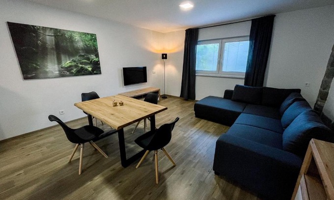 Varpolje Appartement | Apartment Neli