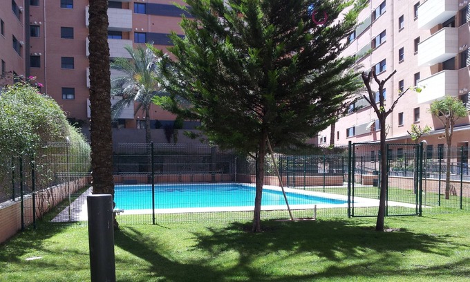 Parque Ayala Appartement | Appartement nouveau centre-ville de construction avec piscine et AC