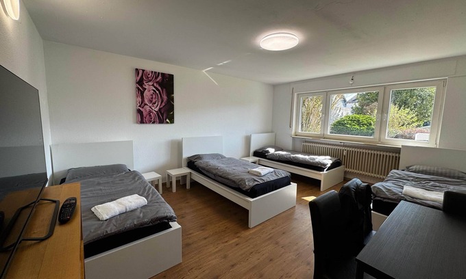 Niedernhausen Appartement | Apartment Niedernhausen 60 sqm 7 single beds Parking space