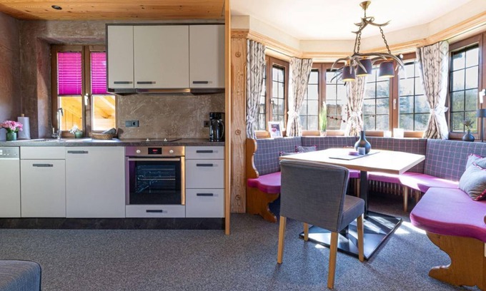 Kruen Appartement | Apartment no. 1 Karwendel, 3 bedrooms, shower/bath/WC - Bergrausch, house