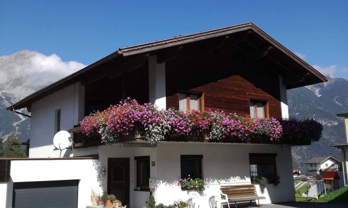 Tobadill Appartement | House Alexandra - Apartment No. 2 for 4 people