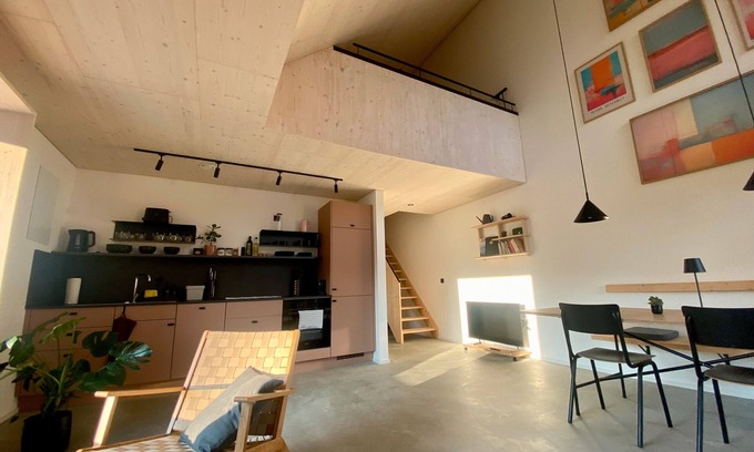 Sigmarszell Appartement | Appartement "Noir" avec vue sur les montagnes, balcon et Wi-Fi